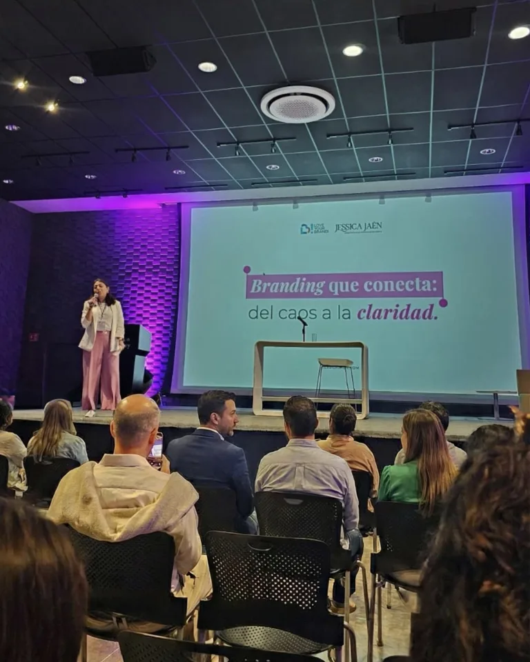 Cruzar puertas: lo que aprendí siendo speaker en el Tec de Monterrey