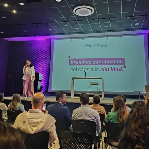 Cruzar puertas: lo que aprendí siendo speaker en el Tec de Monterrey